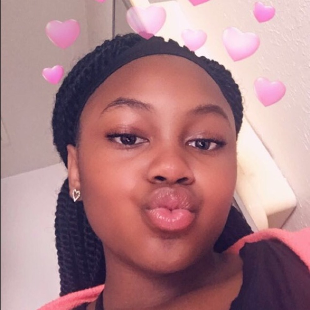 Meet your Posher, Chrissy